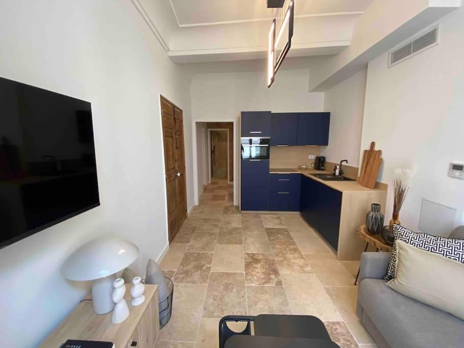 Au Coeur Du Viel Antibes - Cosy Appartement Экстерьер фото