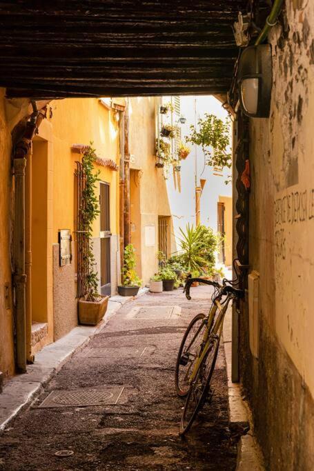 Au Coeur Du Viel Antibes - Cosy Appartement Экстерьер фото